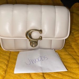 Gorgeous quilted studio full size in chalk